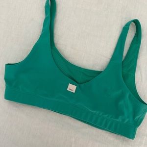 Vuori women’s daily bra